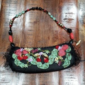 Vintage Embroidered Mary Frances Beaded Bag